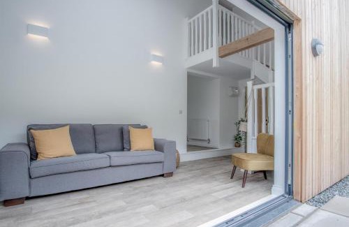 St Brides Casa | Brook Cottage Green - 2 Bedroom Cottage - Dale