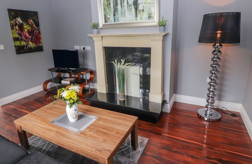 Castlemaine Cabaña | BROOK LANE COTTAGE, family friendly in Castlemaine, County Kerry