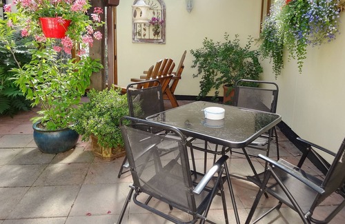 Wroot Cabaña | Brook Lodge Country Cottage
