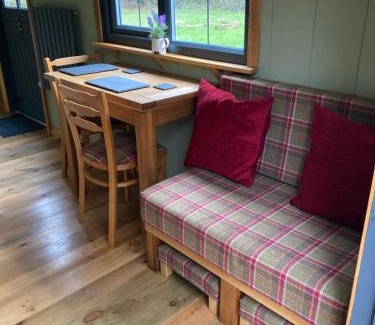 Saltash Cabina | Brook the Shepherd Hut
