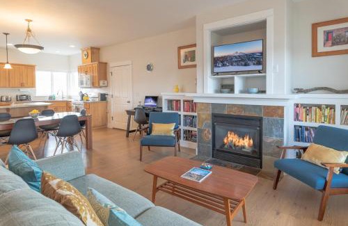 Old Farm District Casa | Brookhollow