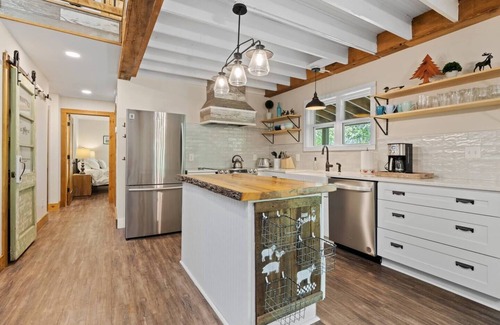 Lake Lure Casa | Brookside Retreat by Carolina Properties