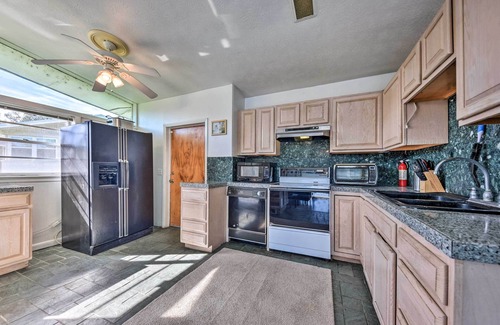 Jacksonville Casa | 'Brookside' Waterfront Home w/ Kayaks & Deck!