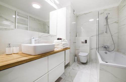 Krzyki Apartamento | Brown Deluxe Apartment