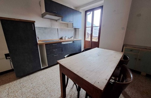 Schilpario Apartamento | Brown Dolomyte Apartment