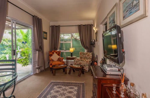 Eastcliff Casa | Brown Jar Studio Apartment