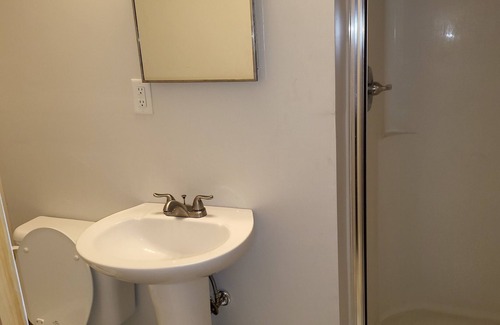 Stoughton Casa | Brown sugar private one bedroom few minutes away grocery stores, dollar tree,bjs