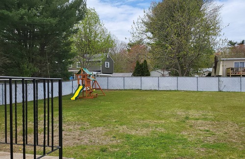 Stoughton Casa | Brown sugar private one bedroom few minutes away grocery stores, dollar tree,bjs