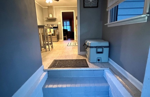Morehead City Casa | Brown’s Island Getaway- Pet Friendly & Close to beach & town!