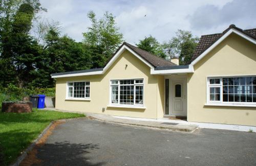 Kentstown Apartamento | Brownstead Cottage
