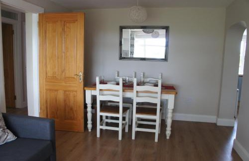 Kentstown Apartamento | Brownstead Cottage
