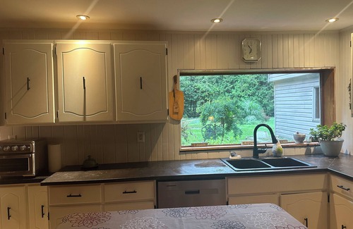 South Bruce Peninsula Cabaña | Bruce Peninsula Forest Cottage- Huge property with hiking trails