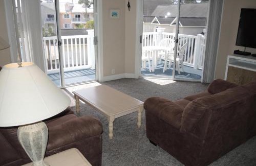 Calabash Villa | Brunswick Plantation Pool View Unit 1509