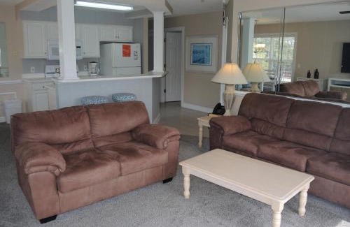 Calabash Villa | Brunswick Plantation Pool View Unit 1509