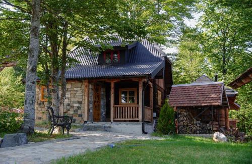 Kremna Casa | Brvnara Iverak
