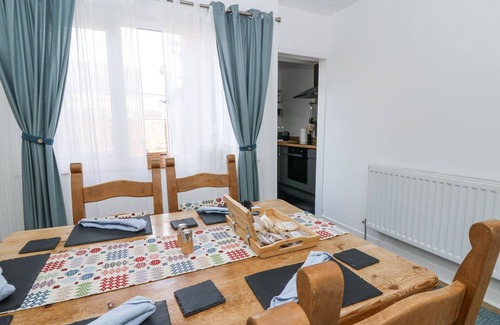 Brecon Cabaña | BRYCHEINIOG VIEW, family friendly, with a garden in Brecon