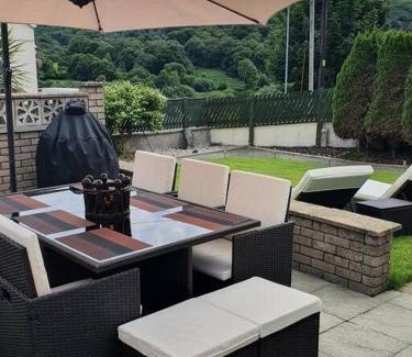 Bont Newydd Casa | Bryn Derwen
