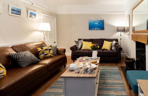 Borth-y-Gest Casa | Bryn Gwyn & Tegfryn - Pair of 4 Bedroom Cottages - Sea & Mountain Views Borth y Gest