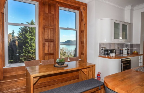 Menai Bridge Cabaña | Bryn Mel Manor Straits View