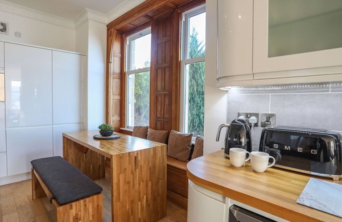 Menai Bridge Cabaña | Bryn Mel Manor Straits View