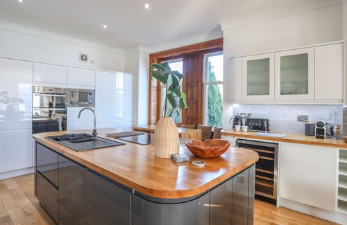 Menai Bridge Cabaña | Bryn Mel Manor Straits View