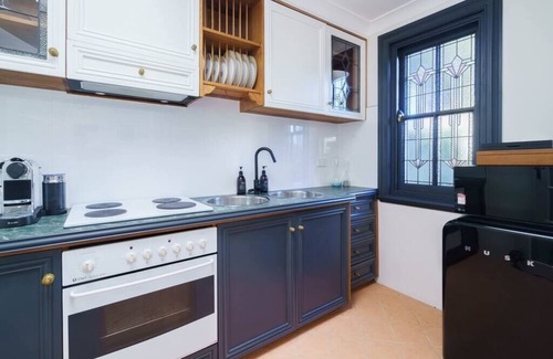 Leura Cabaña | Bryn-y-Mor Cottage/ Romantic / Fireplace/Couples