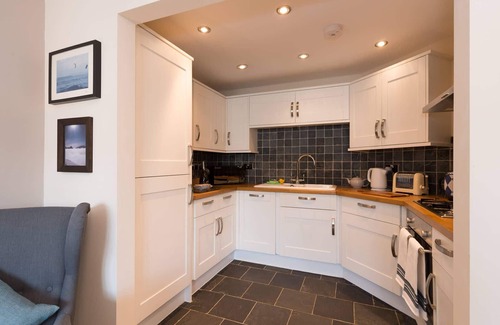 Rhosneigr Cabaña | Bryn Eglwys: un apartamento de 2 camas con capacidad para 4 personas en 2 habitaciones