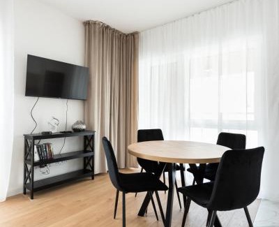 Bialoleka Apartamento | Brzeziny Deluxe Apartment by BookingHost