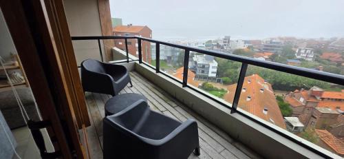 Pinamar Apartamento | BTWINS Pinamar Dpto Top 8vo al mar c balcon c parrilla c cochera Pileta cubierta descubierta sauna gym cine