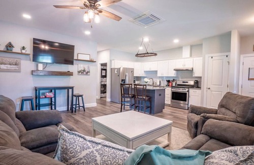 Mill Pond Acres Apartamento | Bubba & Banjo's Garage Apt