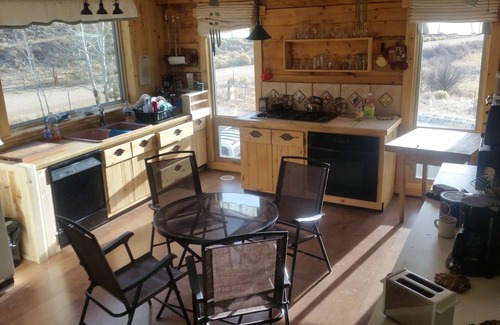 Villa Grove Casa | Little BONANZA Buck, Creek atraviesa 13 acres de Freedom