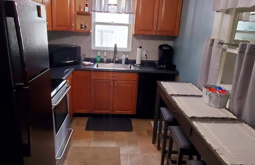 Port Clinton Casa | Buckeye Bungalow Charming and cozy cottage, close to everything