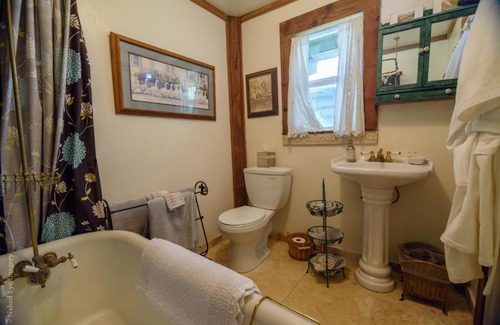 Little River Casa | Buckhorn Bungalow
