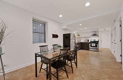 Wicker Park Condominio | Bucktown Condo Just Two Blocks from the L by AllSet Turnover