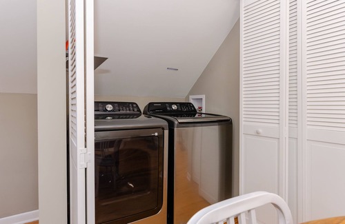 Wicker Park Apartamento | Bucktown Loft - top floor, near Bloomingdale Trail