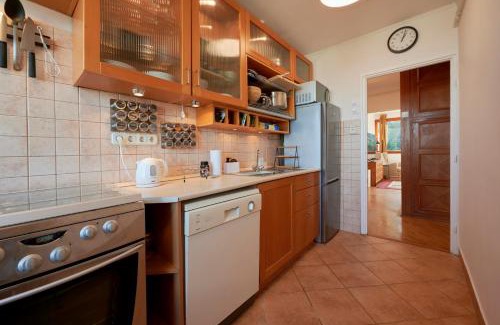 Kutvolgy Apartamento | Buda Hills Hideout