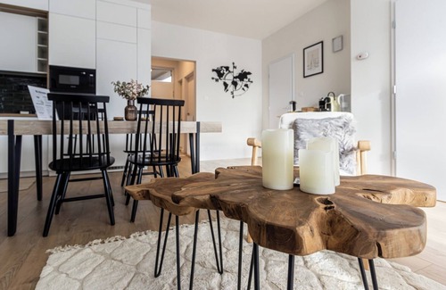 Vizivaros Apartamento | Buda Side Charming 2-bedroom apartment with WiFi, AC in lovely Budapest
