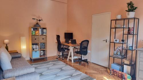 Erzsebetvaros Apartamento | Budapest CityPark Getaway Quiet Historic Flat & Free Parking