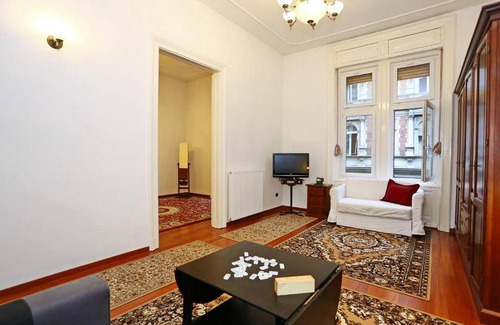 Terezvaros Apartamento | Budapest flat in oktogone for rent