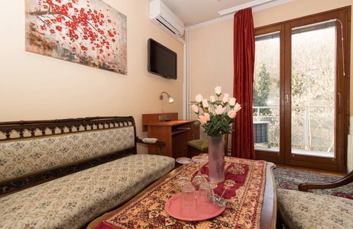 Castle Hill Cama Y Desayuno | Budavar Bed and Breakfast