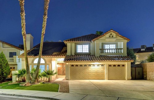 Green Valley North Apartamento | Buddha Play | Modern | Pool & Spa Near Vegas strip