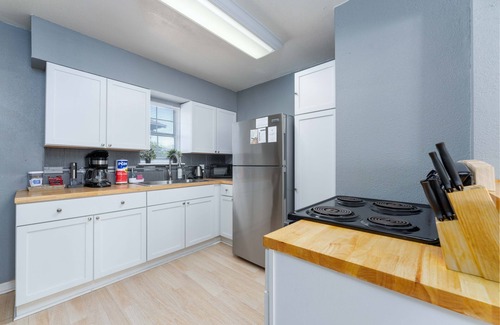 Central City Casa | Budget 2BDR-PetsOK-Extd Stays-WD-Central