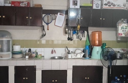 Lapu-Lapu Apartamento | Budget bedroom in Lapu-Lapu City with fan, WiFi