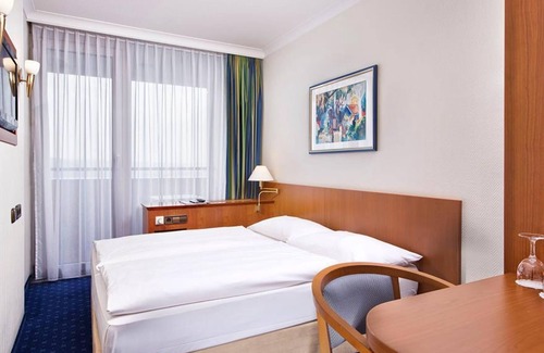 Lahnstein Hotel | Budget Double Room, 17-20sqm - Wyndham Garden Lahnstein Koblenz