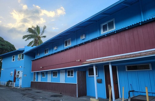 Wailuku Apartamento | Budget Downtown Studio-F Queen/Twin Bunk Beds, AC, WIFI & 4 free Streamers!