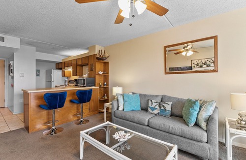 South Padre Island Condominio | Budget Friendly Resort District Condo Near Water Park - Great Views