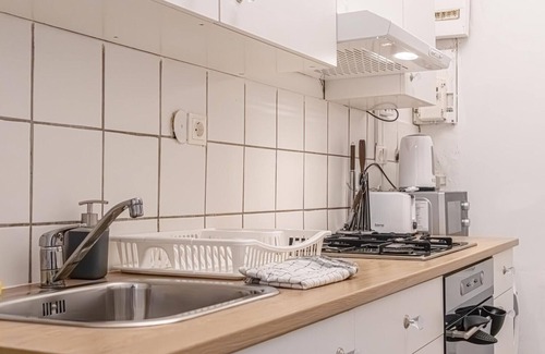 Rudolfsheim-Funfhaus Apartamento | Budget-Friendly 2BR Apt. with Great Location