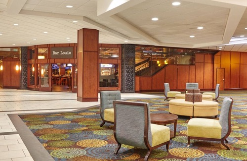 Matteson Casa | Budget-Friendly Getaway! Free Parking, On-Site Restaurant, Near Odyssey Fun
