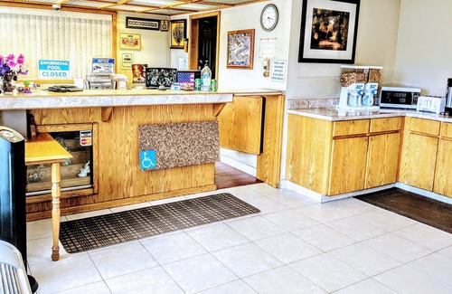 Corcoran Hotel | Budget Inn Motel