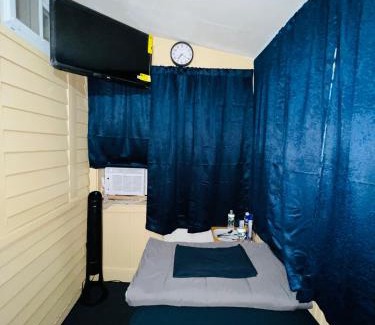 Hartford Casa | Budget Room Minutes From Downtown